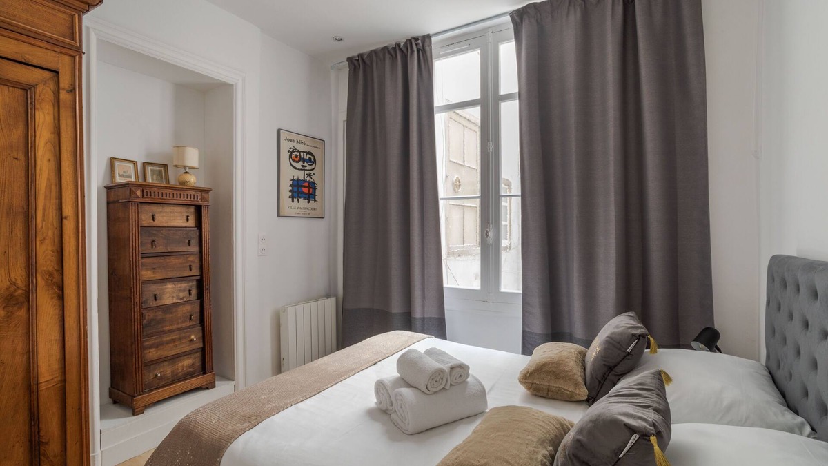 Richebourg - Saint-Clement Apartment | LE SAINT-CLEMENT - Quartier Historique- Spacieux 2 chambres rue du Marechal Joffre