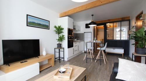 Oloron-Sainte-Marie Apartment | Le Saint Pierre Quartier Historique d'Oloron Sainte Marie