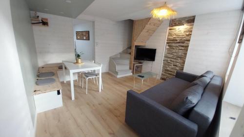 Fumay House | Le Scailleteux, petite maison de mineur, climatisée non accessible PMR