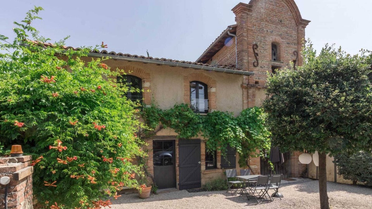 Saint-Elix-le-Chateau House | Le Sourire des Anges 2