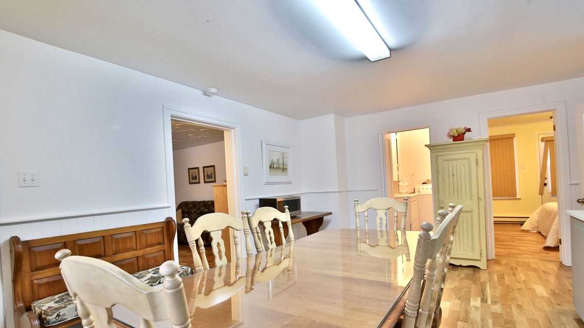 Iberville Apartment | Le Spatieux - 2 min du Vieux St-jean!- 306451