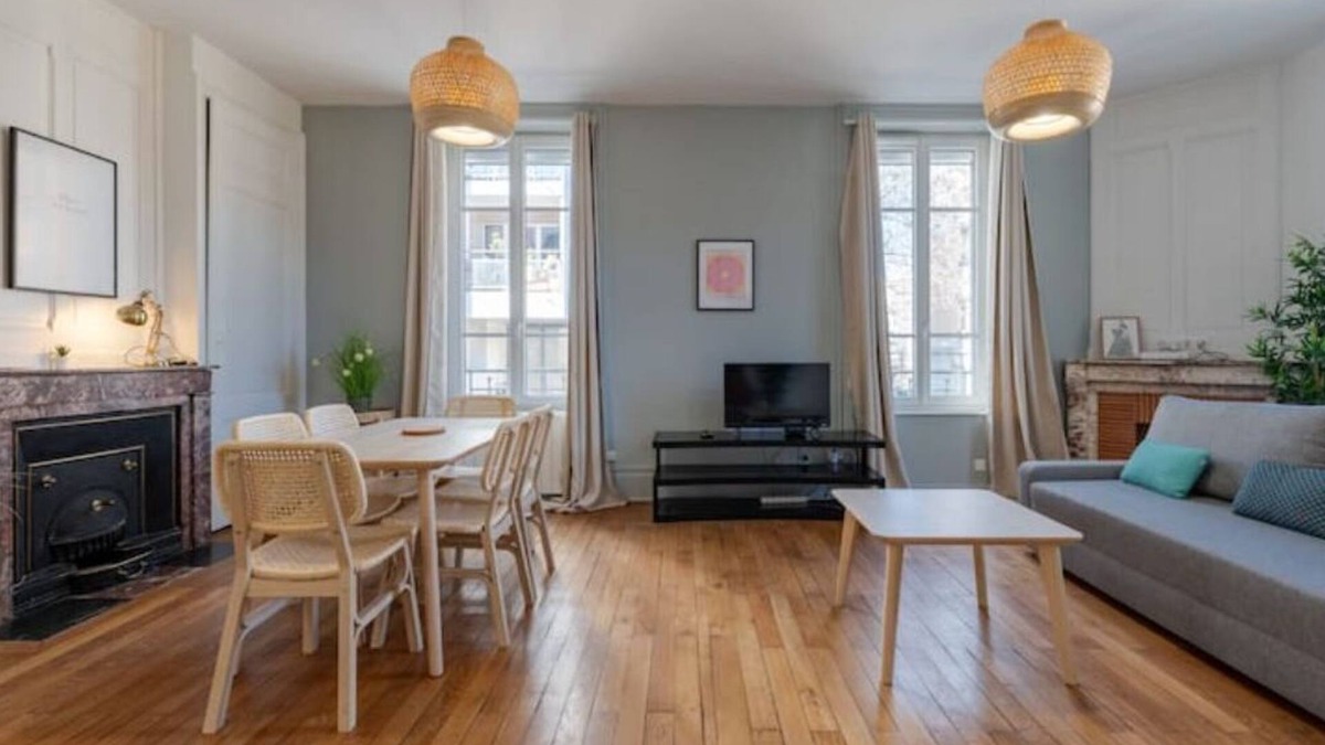 Charpennes - Charmettes Apartment | Le Spacieux Cocon Urbain, 7 Personnes ,proche Lyon Part-dieu, Tram/bus/métro