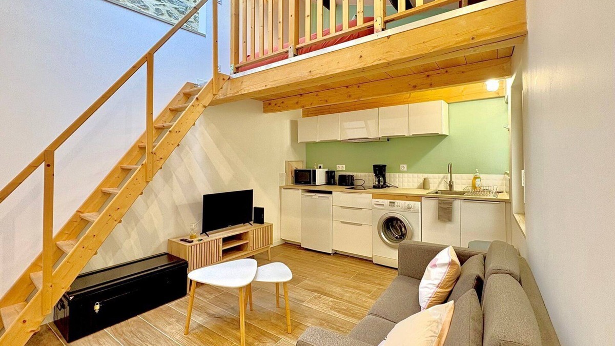 Cadereau Apartment | Le Studio des Tilleuls, Air-Conditioned & Real Bed