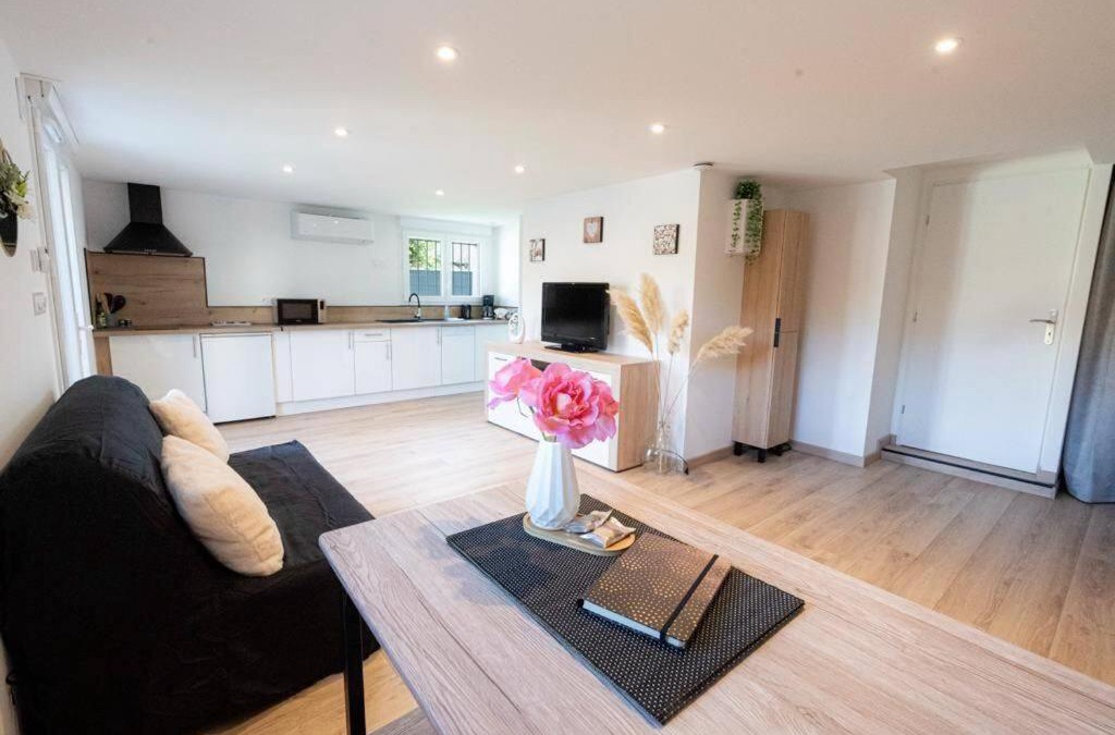 Tournon-sur-Rhone Apartment | Le studio du Doux