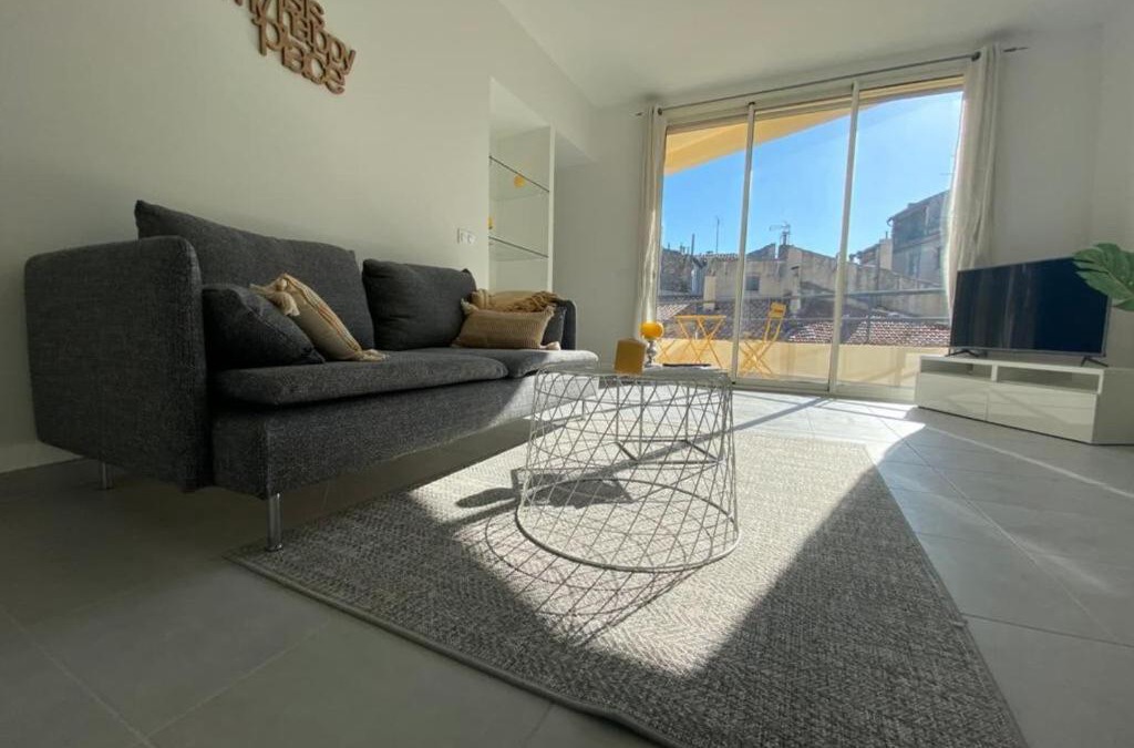 Quartier Administrations Apartment | Le Sunshine - Terrasse et clim