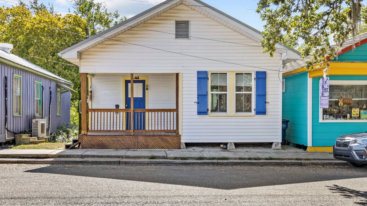 Lottie Cottage | Le T'fer on Bayou Fuselier