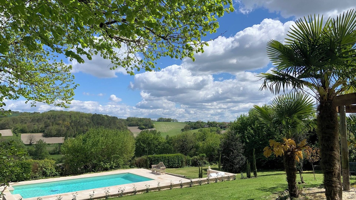 Celles Cottage | Le Tilleul, an intimate mezzanine cottage on the side of a hill. Superb views