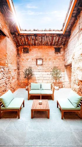 Saint-Paul-Trois-Chateaux Apartment | Le Tourmaline Duplex