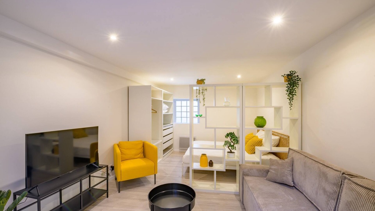 Saint-Quentin Apartment | Le Tournesol - Charmant Apt 4 personnes