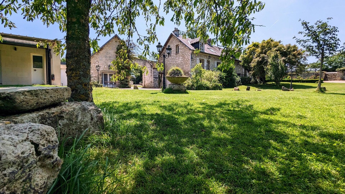 Saint-Pierre-Aigle Apartment | Le Translon