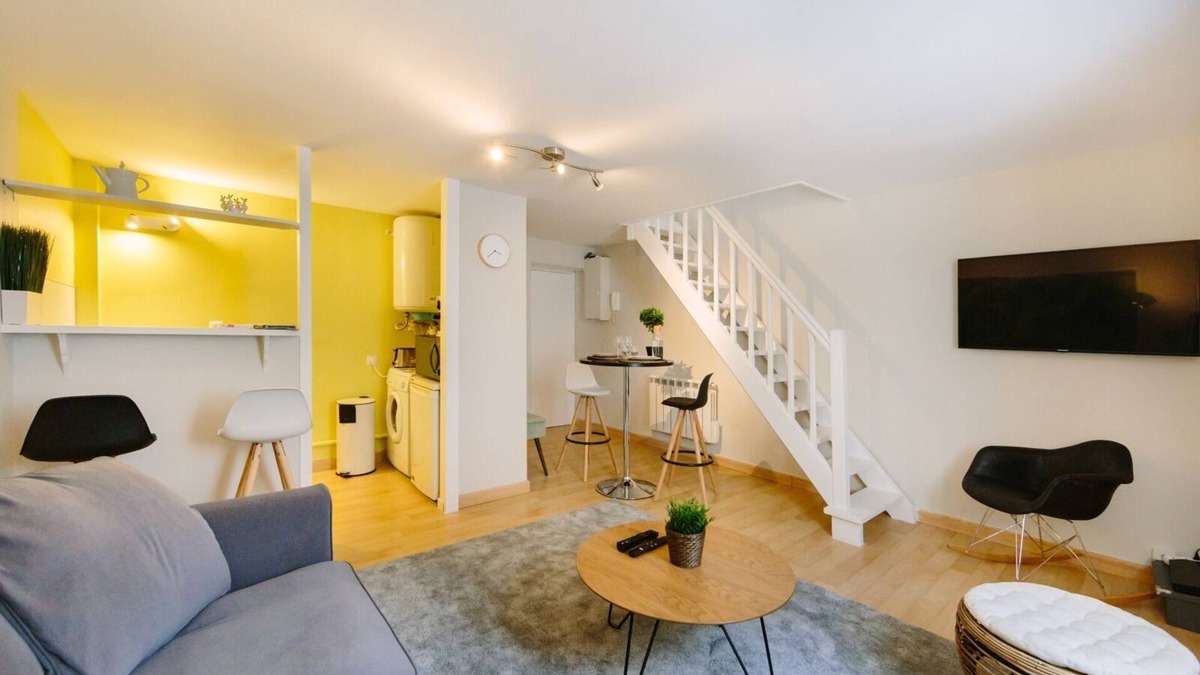Dobree-Bon Port Apartment | Le Trendy - Charmant Duplex