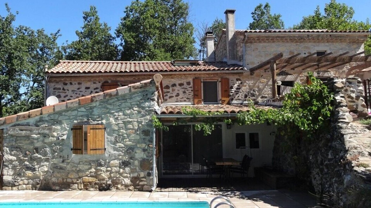 Lussas House | Le Vallon des Eto⭐: "La Bergerie" -Ardèche, Nature, Spa and private swimming pool