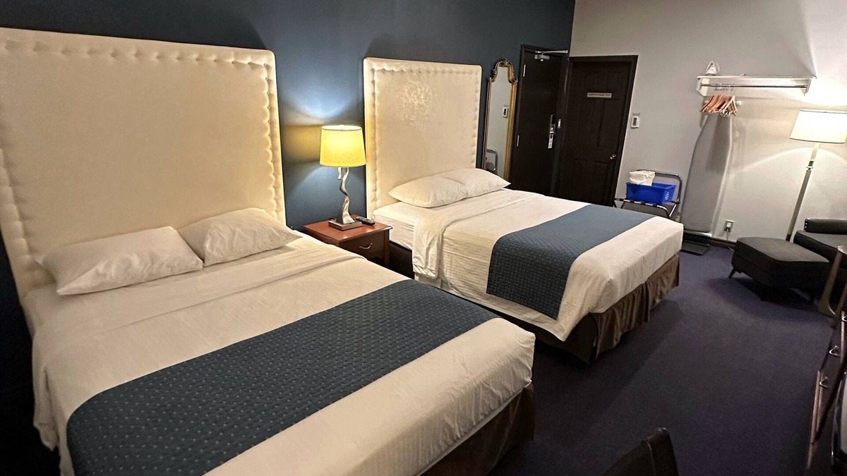 Mattawa Hotel | Le Voyageur Inn