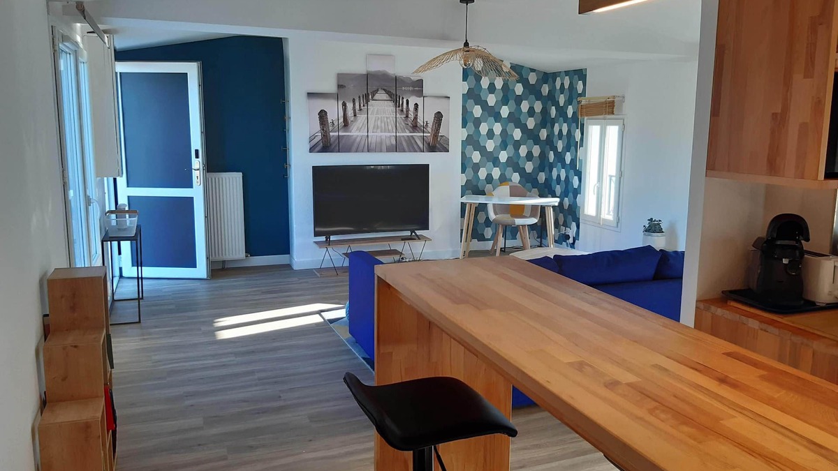 La Roche-Chalais Apartment | ★ Le Zen Scandi in the center of town ★ Free parking ★