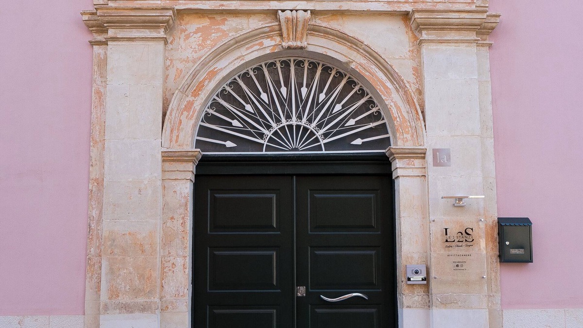 Vittoria House | Le2Stanze