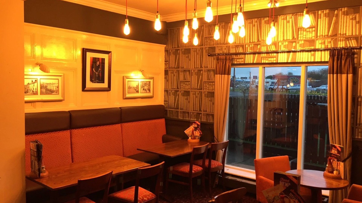 Whitestake Hotel | Lea Gate