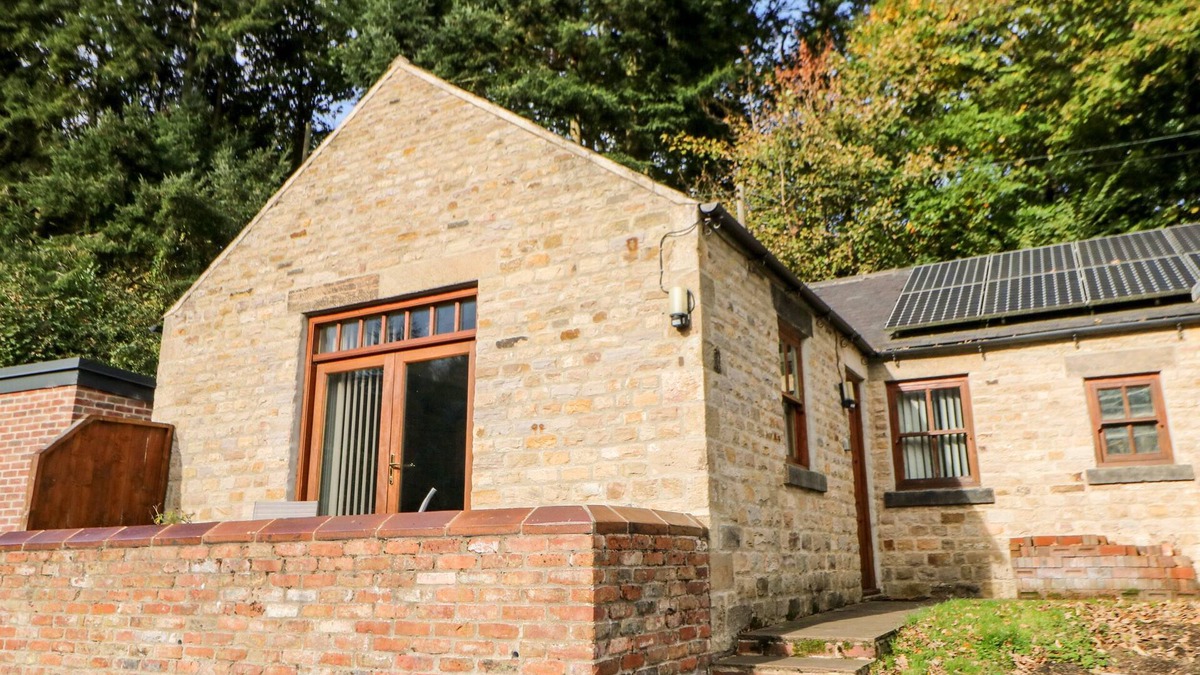 Bishop Auckland Cottage | LEADMILL HOUSE WORKSHOP, pet friendly in Barnard Castle