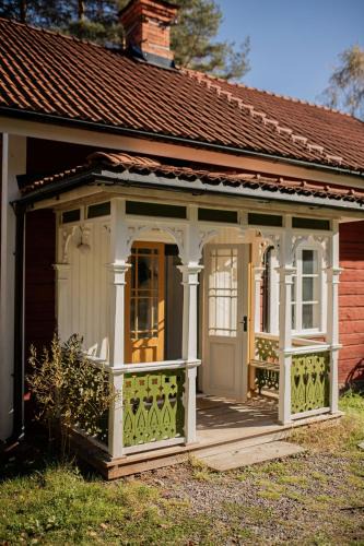 Smedjebacken House | LeafCottage B&B and Sauna, 25 min from Romme Alpine