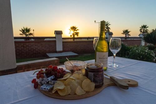 Vineta House | Leander's Cottage - your dream stay in mind