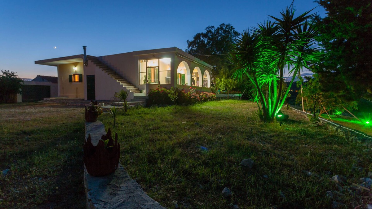 Maries House | Leandros Private House Near Shipwreck Beach