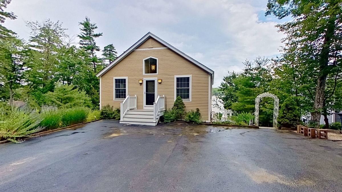 Moultonborough House | Leaward Shores Guesthouse | Lake view home in Moultonborough with dock & deck