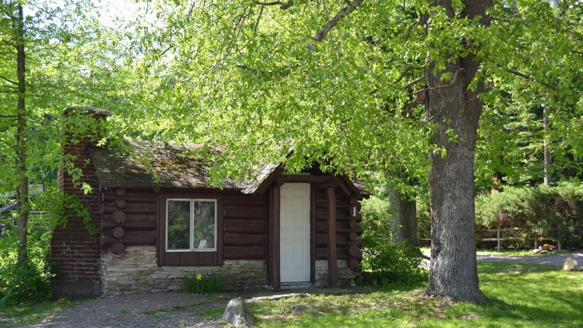 Markleysburg Cabin | Leber’s Log Cabins Historic Mountain Getaways Since 1932. Cabin 1
