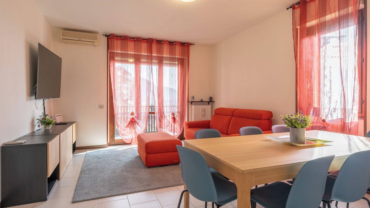 Lecco Apartment | Lecco Incanto - Two Bedroom Apartment, Sleeps 7