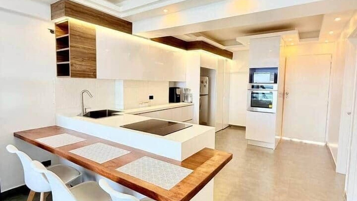 Lecheria Apartment | Lecheria Oceanfront Escape | Pool, View & Relax
