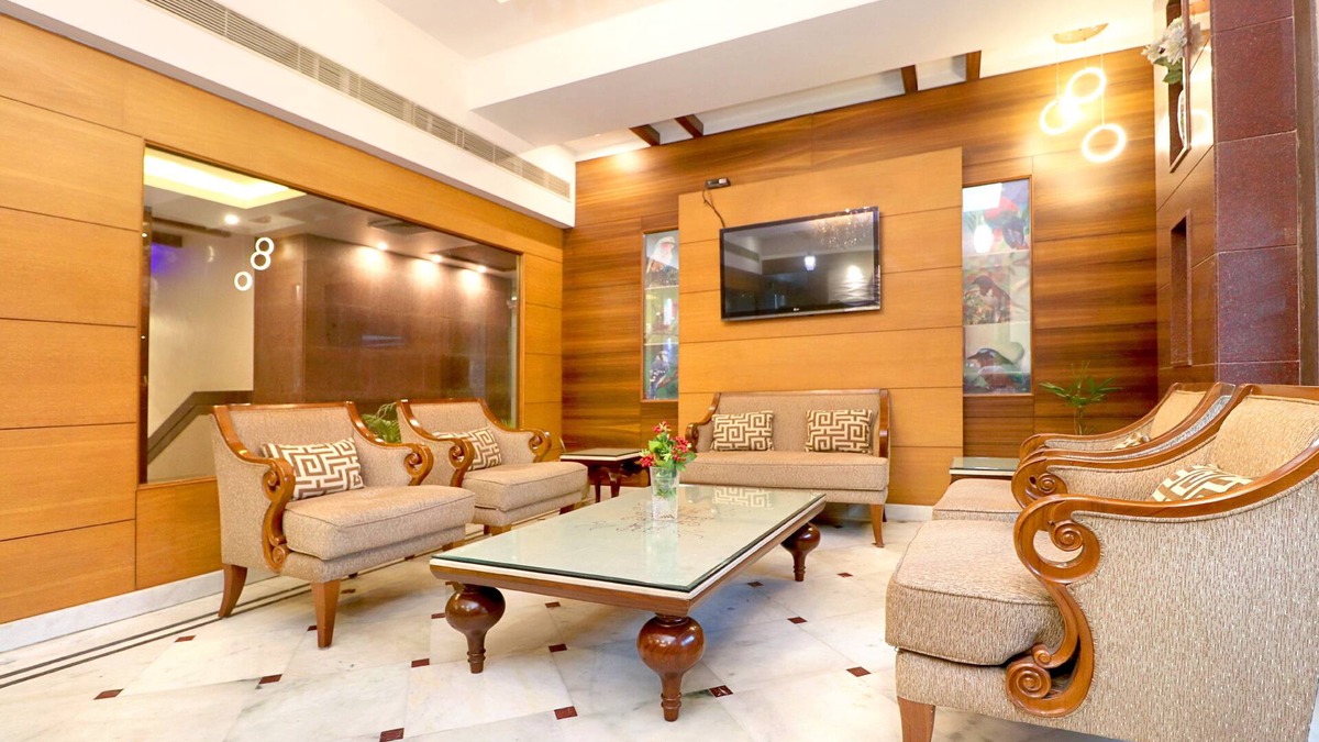 Karnal Hotel | Leela Grande Hotel