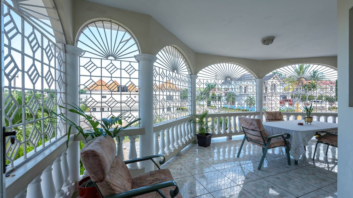 West Gate Hills House | Leela's Manor