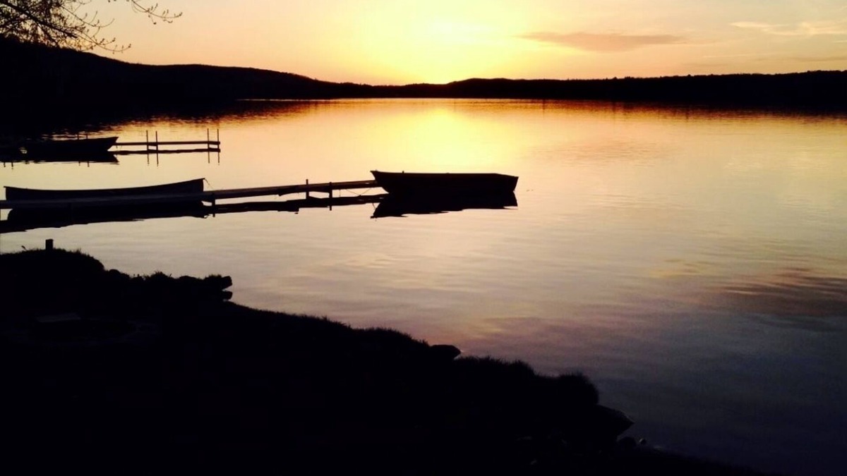 Maple City Cabin | Leelanau County Hidden Gem on Little Traverse Lake