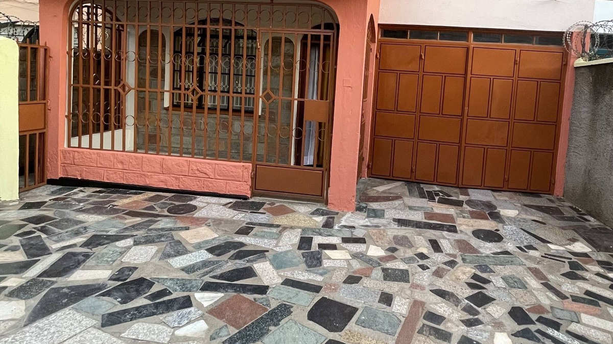Kisumu House | Lefad-4Bedrooms own compound, serene town house in Milimani(0715511970)