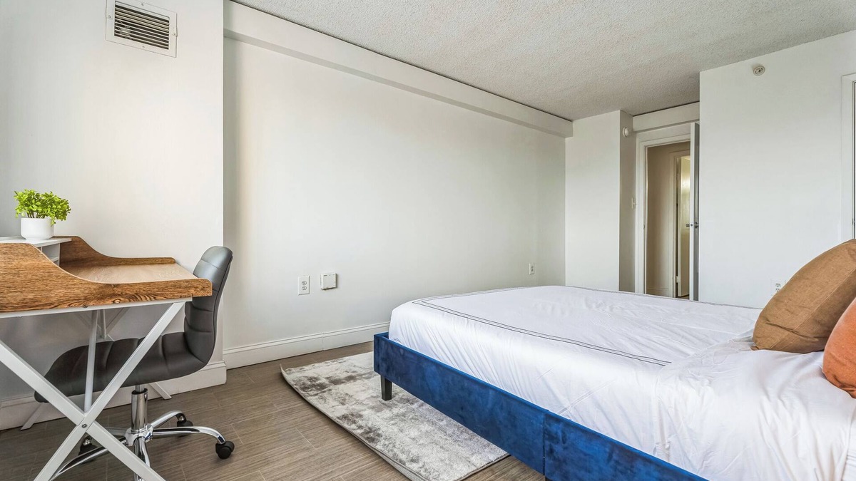 Bellevue Apartment | Legacy at Imperial Village 915 I 1 Bed 1 Bath