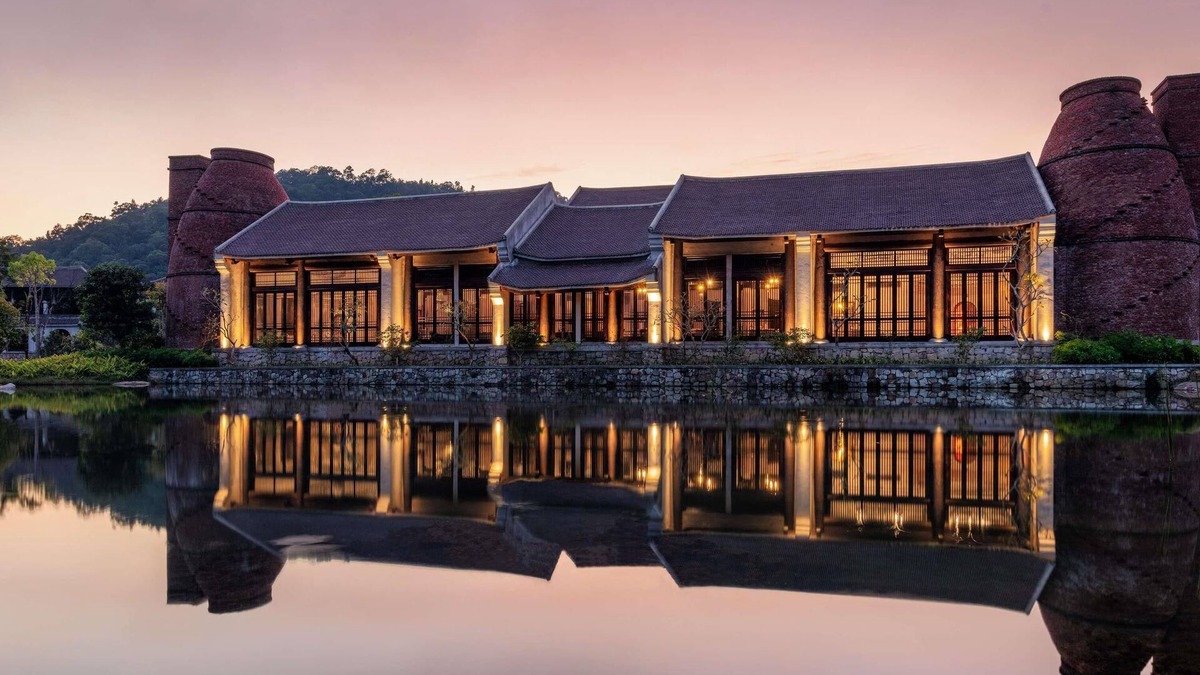 Uong Bi Hotel | Legacy Yen Tu - MGallery