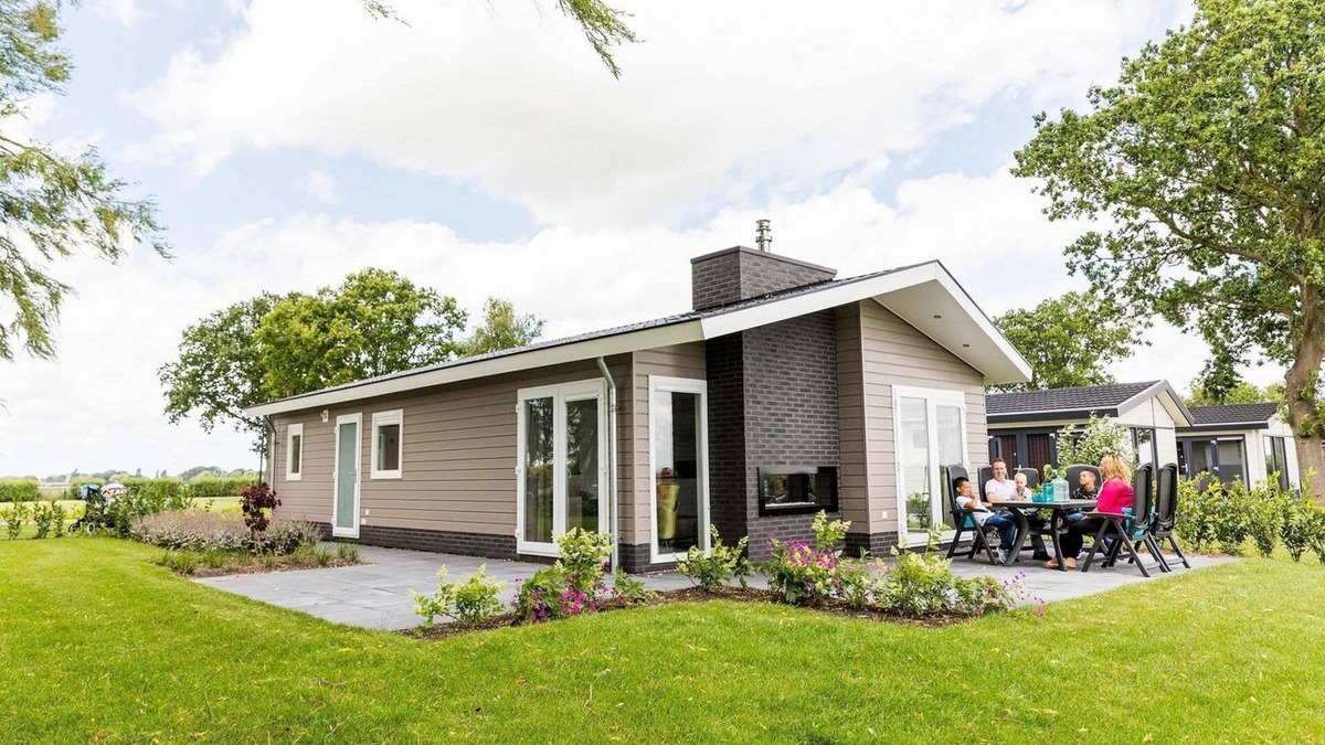 Berkhout Ski Chalet | ✓ Leijhoeve at Park Westerkogge ✓ Holiday home for 4 people ✓ Located in Berkhout (North Holland) ✓ Waterfront holiday resort ✓ Book directly at the resort