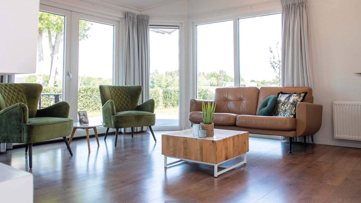 Cromvoirt Ski Chalet | ✓ Leijhoeve at Résidence de Leuvert ✓ Holiday home for 4 persons ✓ Located near Den Bosch (Noord-Brabant) ✓ Near De IJzeren Man ✓ Book directly through the park