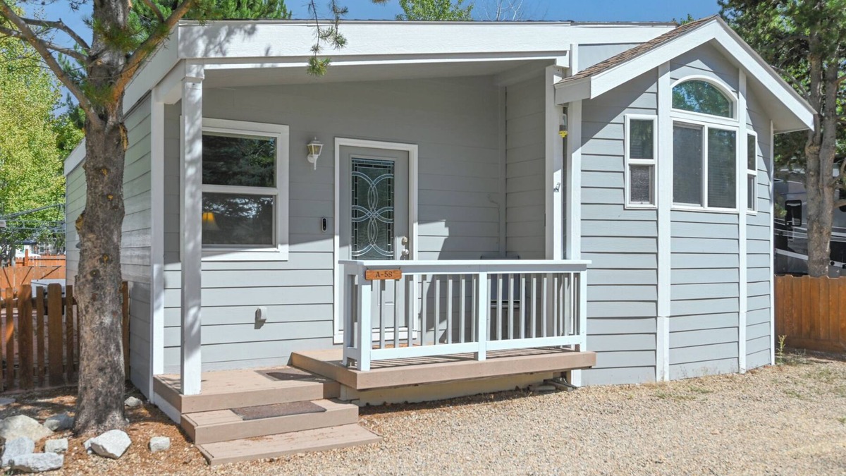 Cascade Cabin | Leisure Time Getaway: Walk to the River, Pets OK