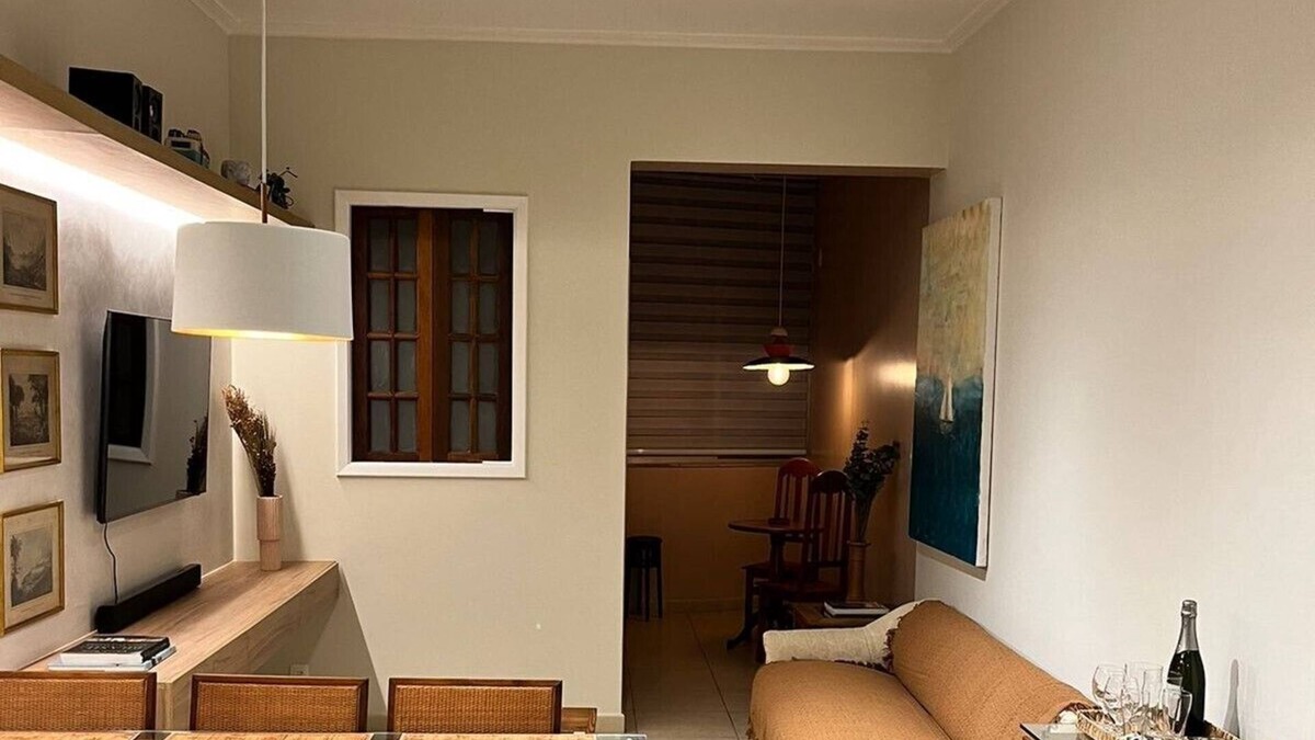 Leme Apartment | Leme 904 - Recently renovated, modern amenities, prime location: beachfront