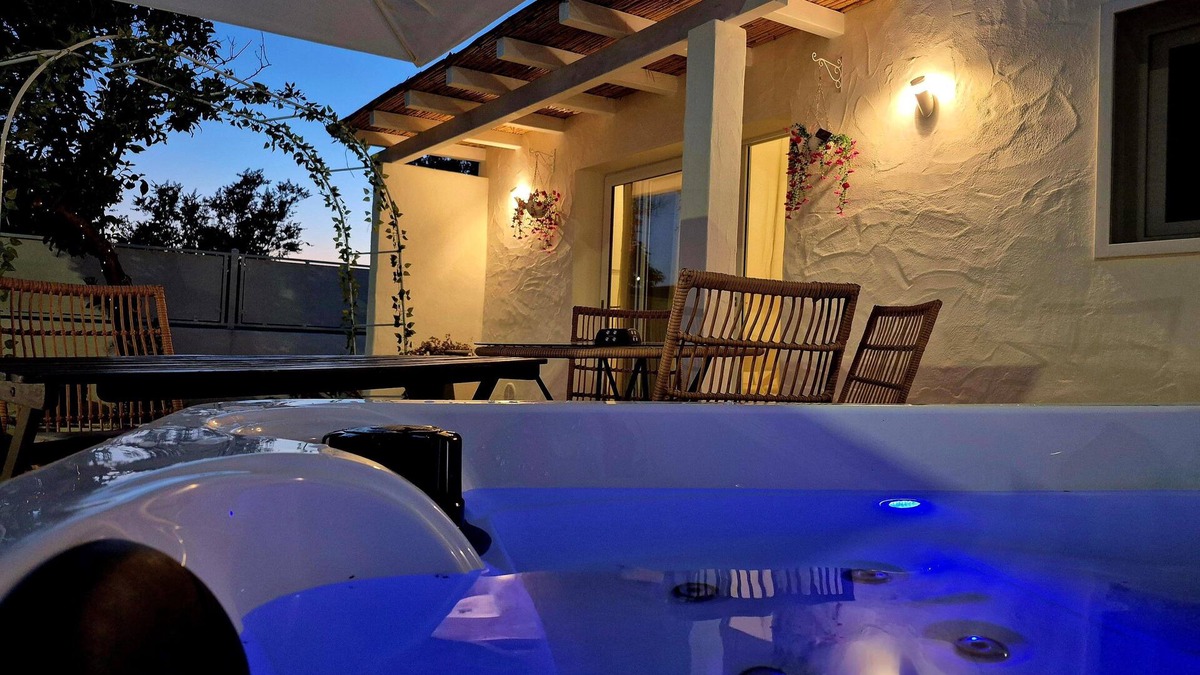 Piscinas House | Lemon Court Suite Piscinas