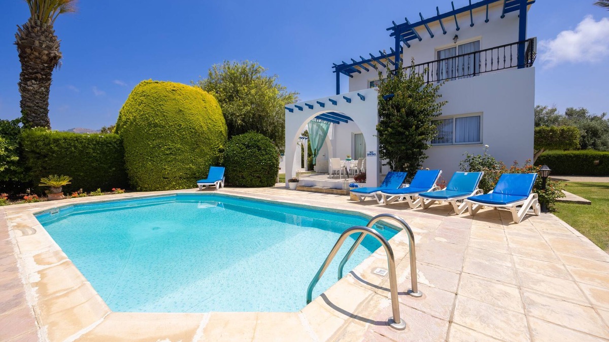 Argaka Villa | Lemon Grove Ena: Modern villa with private swimming pool set close to the beach in Argaka