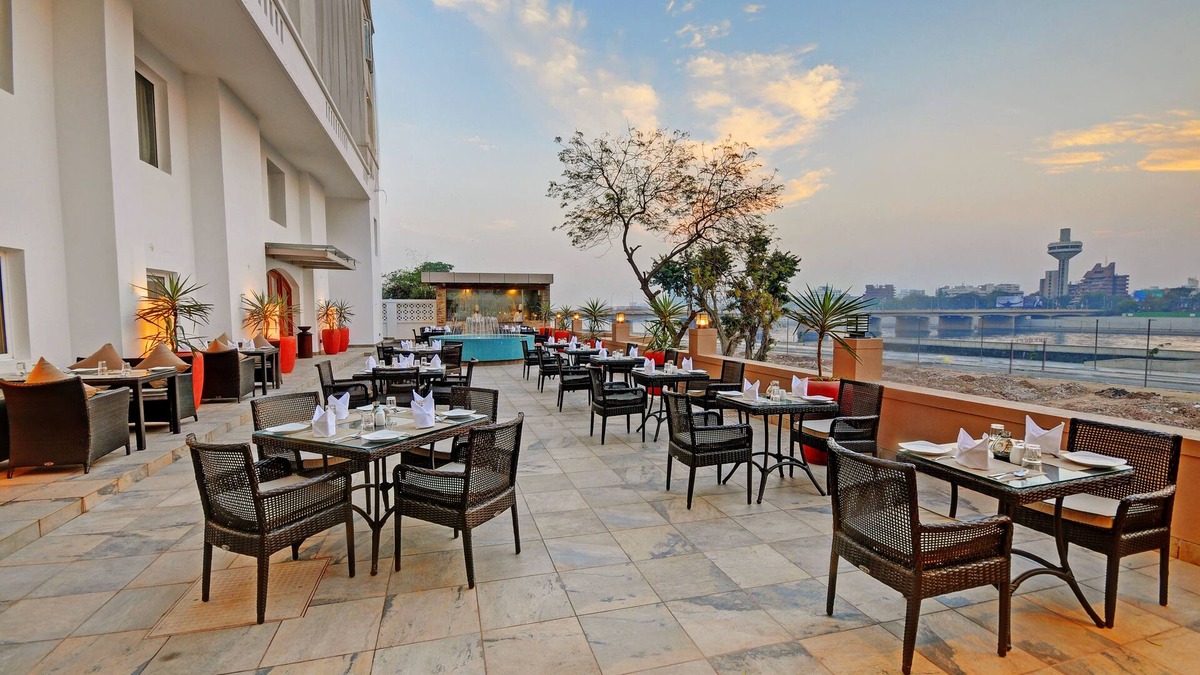 Ahmedabad City Centre Hotel | Lemon Tree Premier The Atrium, Ahmedabad