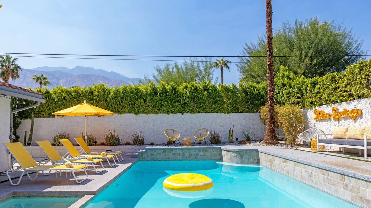 El Mirador House | Lemon Twist - Read The Reviews! Very Private Palm Springs Pool Yard!