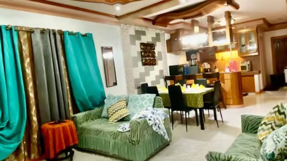 Davao House | Len's Staycation 3BDR-2BR-Downstairs ,Netflix&Wifi