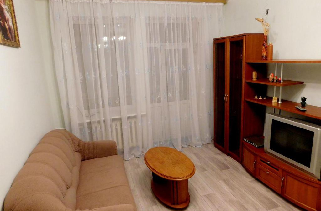 Magnitogorsk Apartment | Leningradskaya 35