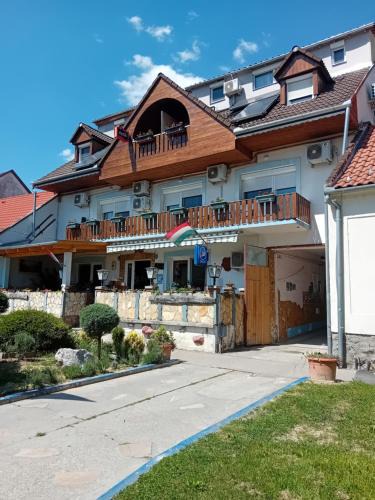 Szigetvar Bed & Breakfast | Lenzl's Panzió
