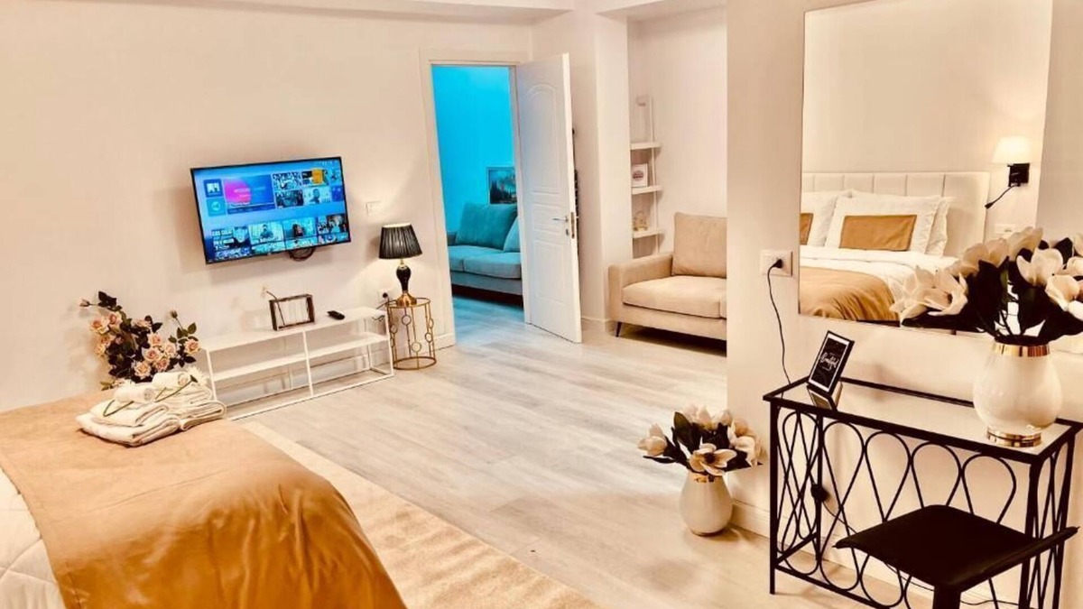 Blloku Apartment | Leo's Apartments Tirana Garden View