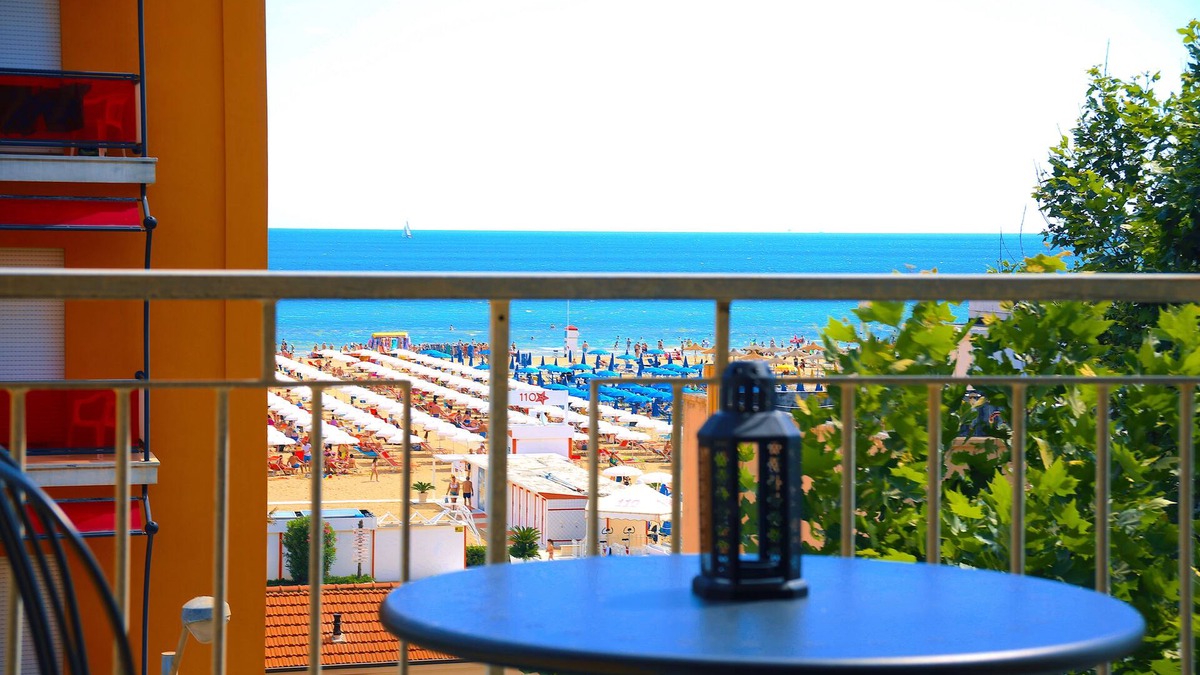 Rivazzurra Apartment | Leone sea view apartments on the Rimini seafront