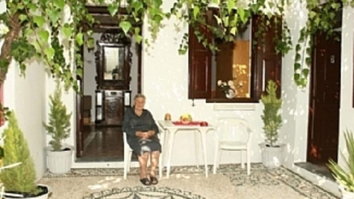 Lindos Apartment | Leonidas 2 Bedroom Apartment - On A Hillside In A Quiet Position!