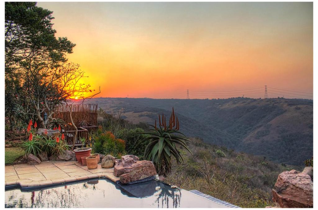 Camperdown Bed & Breakfast | Leopards and Louries Bush Lodge