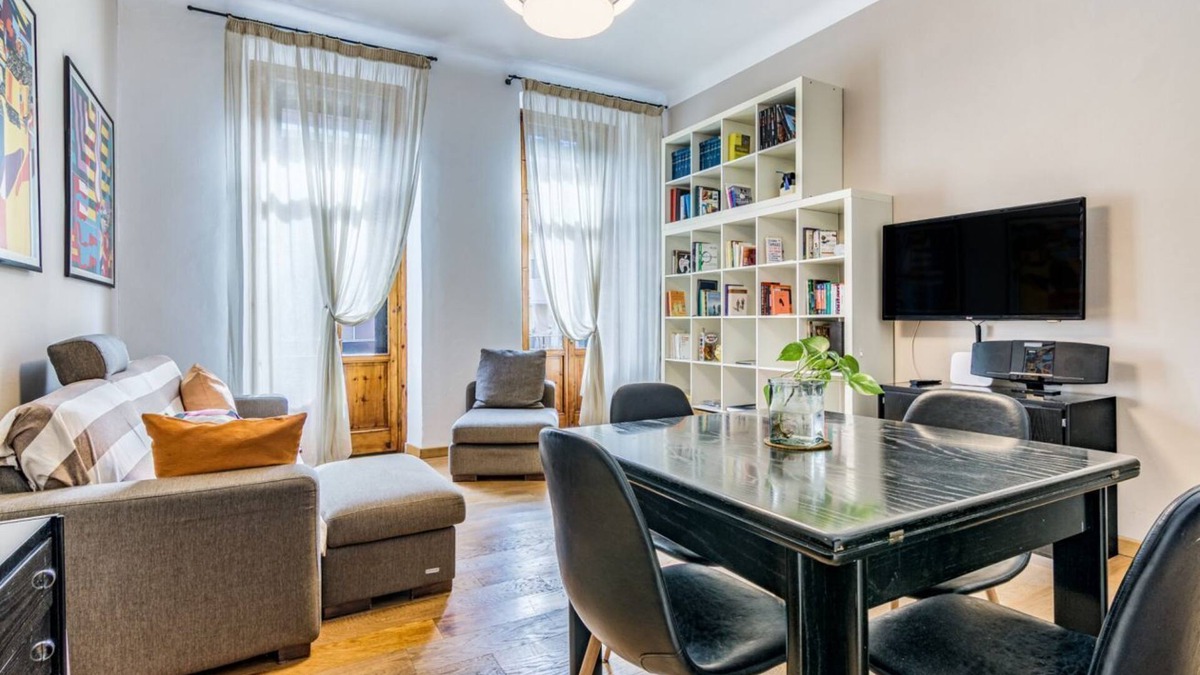 Zona Farini Apartment | Lepontina Apartment
